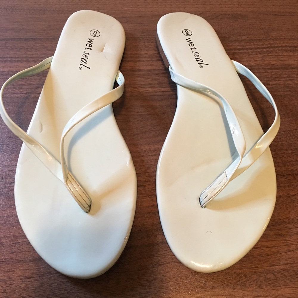 CUTE TEAL FLIP FLOPS